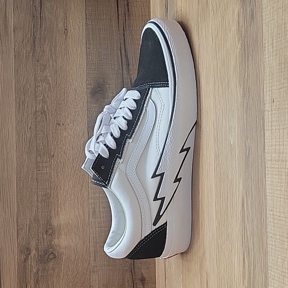 Vans. Old school bolt Brand new in the box authentic uper textile. - Picture 9 of 12